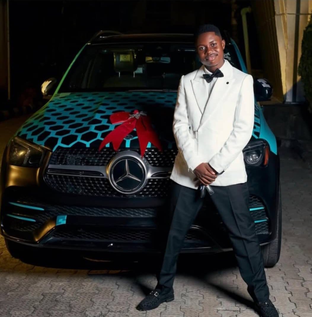 BAMIDELE🕊 tweet media