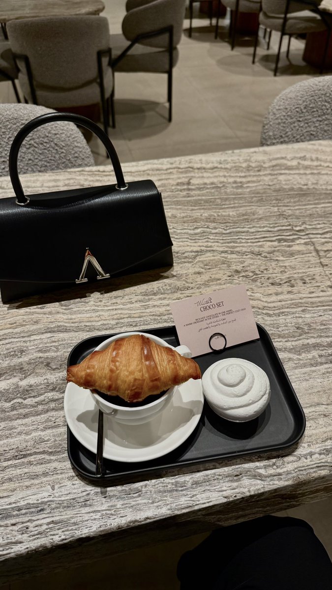 _SWill's tweet image. Winter choco set 🥐🤎