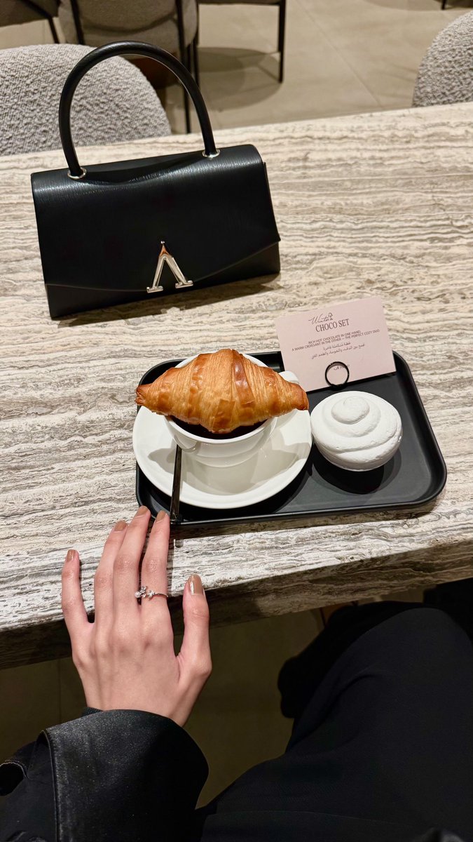 _SWill's tweet image. Winter choco set 🥐🤎