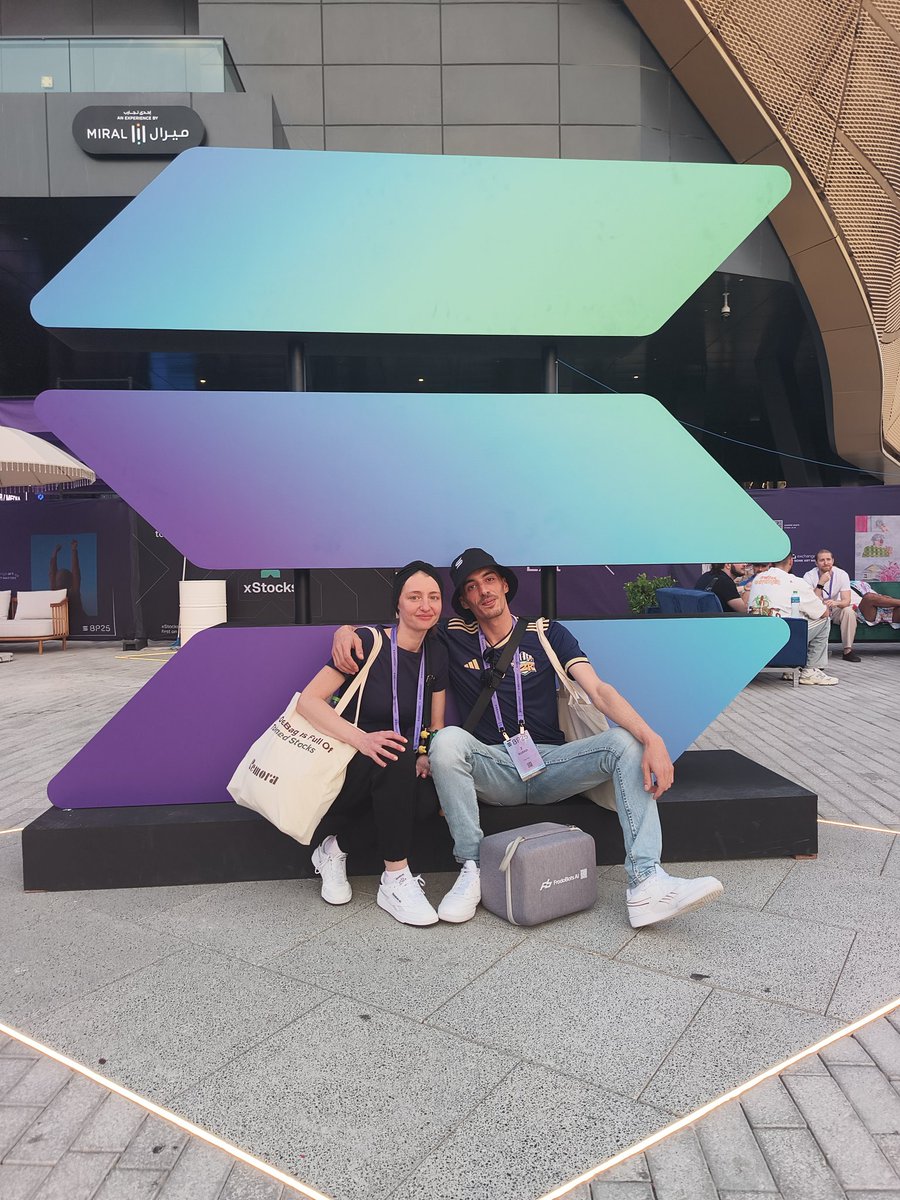 Z-KryMoh | FLUX Inc. tweet media