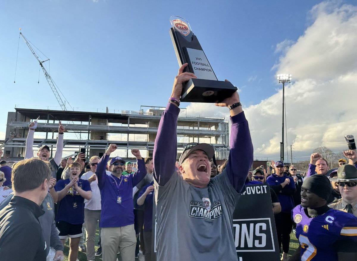 Championship ring season <a href="/TNTechFootball/">TTU Football</a> 🦅 Back 2 Back🏈
#WingsUp #AimHigh