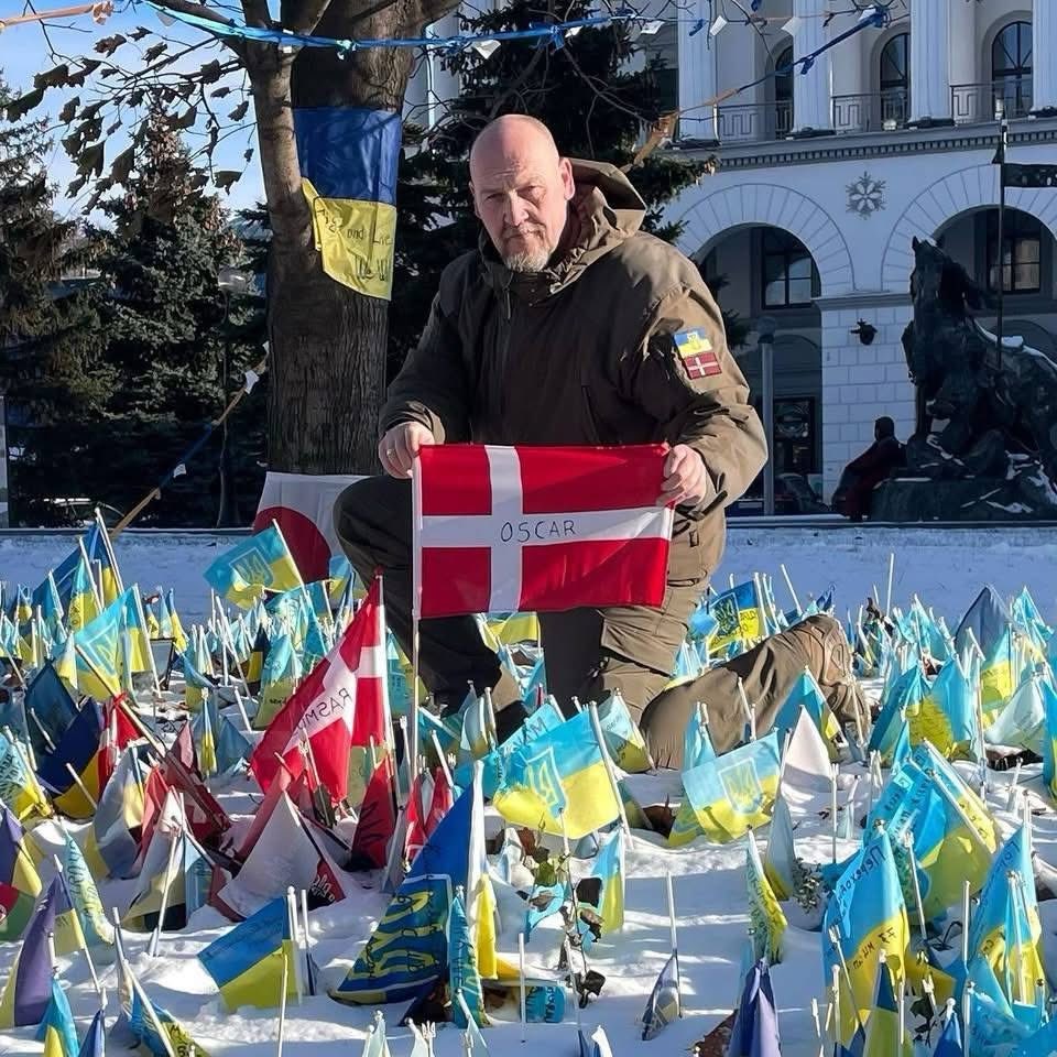 Six Danes paid the price with their lives for Ukraine🇩🇰💔
May their souls rest in peace🥀🕯