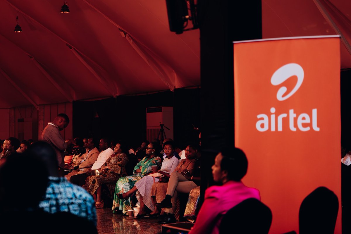 airtelrw's tweet photo. Umugani wa Alexis Dusabe @Dusabe777, #umuyoboro25 cyari igitaramo kabura rugero 🔥🙌🏽
Mbega ngo biraba byiza! https://t.co/XxH3MgOj43