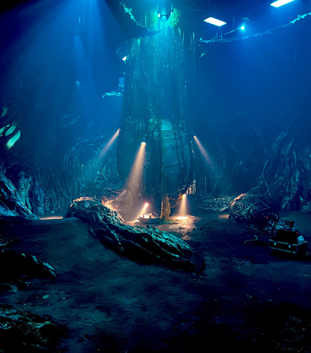 BenjaminB1ack's tweet photo. That has to be one of the most intense, dramatic and incredible episodes in the Whoniverse so far! 😱🐟

He’s the moment the crew fell into homo aqua territory 🌊

#TheWarBetween #TheWarBetweenTheLandandtheSea #Whoniverse #DoctorWho #HomoAqua #SeaDevils https://t.co/WfZKBcWR67