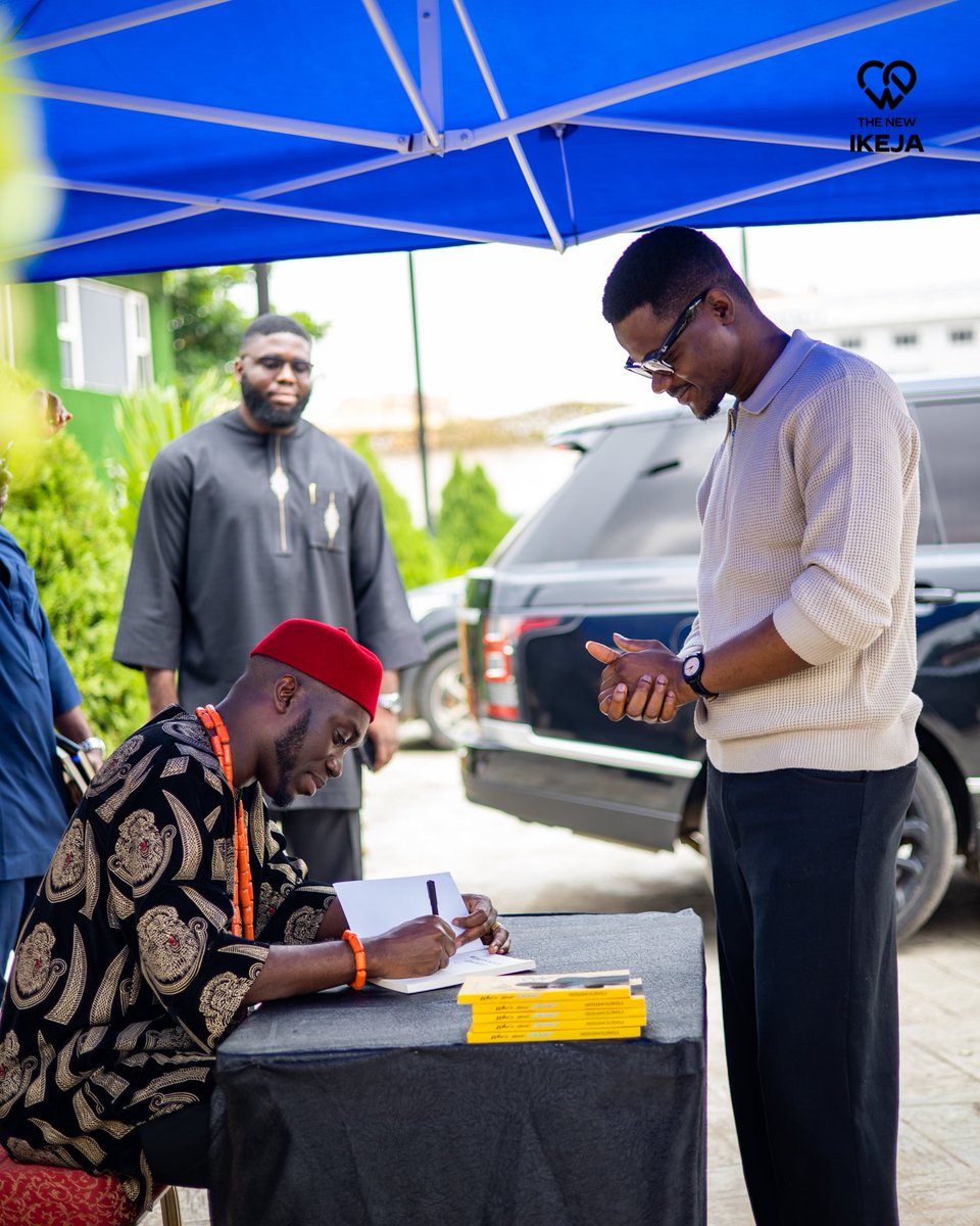 TheNew_ikeja's tweet image. More than a book signing, it was a moment of clarity, truth, and connection.
“Who Is Your Daddy?” is finding its way into hearts and homes.

Have you gotten your copy yet?

#ThanksgivingService
#WeAreTheNew