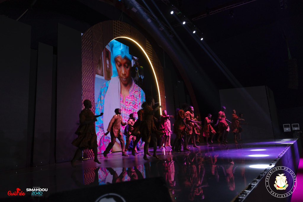 𝗕𝗿𝗮𝗻𝗱𝗶𝗻𝗴 𝗚𝘂𝗶𝗻𝗲́𝗲 ( 𝗟𝗔𝗚𝗨𝗜𝗡Ë𝗙É): 𝗹𝗮 𝗽𝗿𝗲𝗺𝗶𝗲̀𝗿𝗲 𝗱𝗮𝗺𝗲 𝗱𝗲 𝗹𝗮 𝗥𝗲́𝗽𝘂𝗯𝗹𝗶𝗾𝘂𝗲 𝗟𝗮𝘂𝗿𝗶𝗮𝗻𝗲 𝗗𝗢𝗨𝗠𝗕𝗢𝗨𝗬𝗔 𝗽𝗿𝗲́𝘀𝗶𝗱𝗲 𝗹𝗮 𝗳𝗶𝗻𝗮𝗹𝗲 𝗱𝗲 𝗺𝗶𝘀𝘀 𝗚𝘂𝗶𝗻𝗲́𝗲 

La Guinée a célébré ce Samedi 13 décembre 2025 l’élégance,