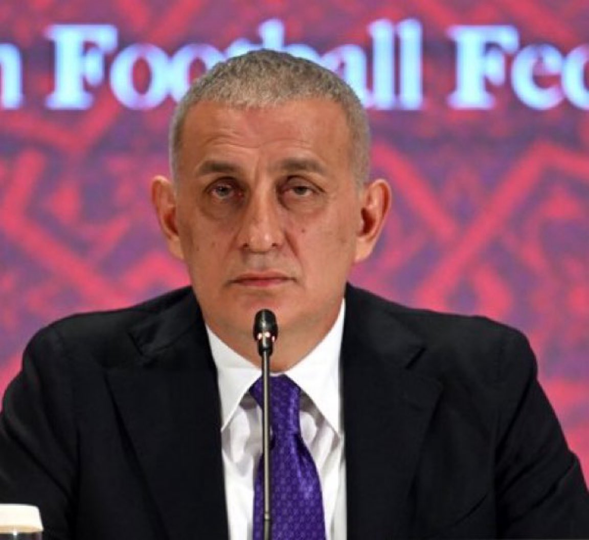 Arif KIZILYALIN (Cumhuriyet)

Galatasaray Başkanı Dursun Özbek, TFF Başkanı’nın son dönemdeki açıklamaları üzerine düzenlediği basın toplantısında önemli konuları gündeme taşıdı; daha doğrusu İbrahim Hacıosmanoğlu’na bazı sorular sordu; deneyimli bir futbol paydaşı olarak da