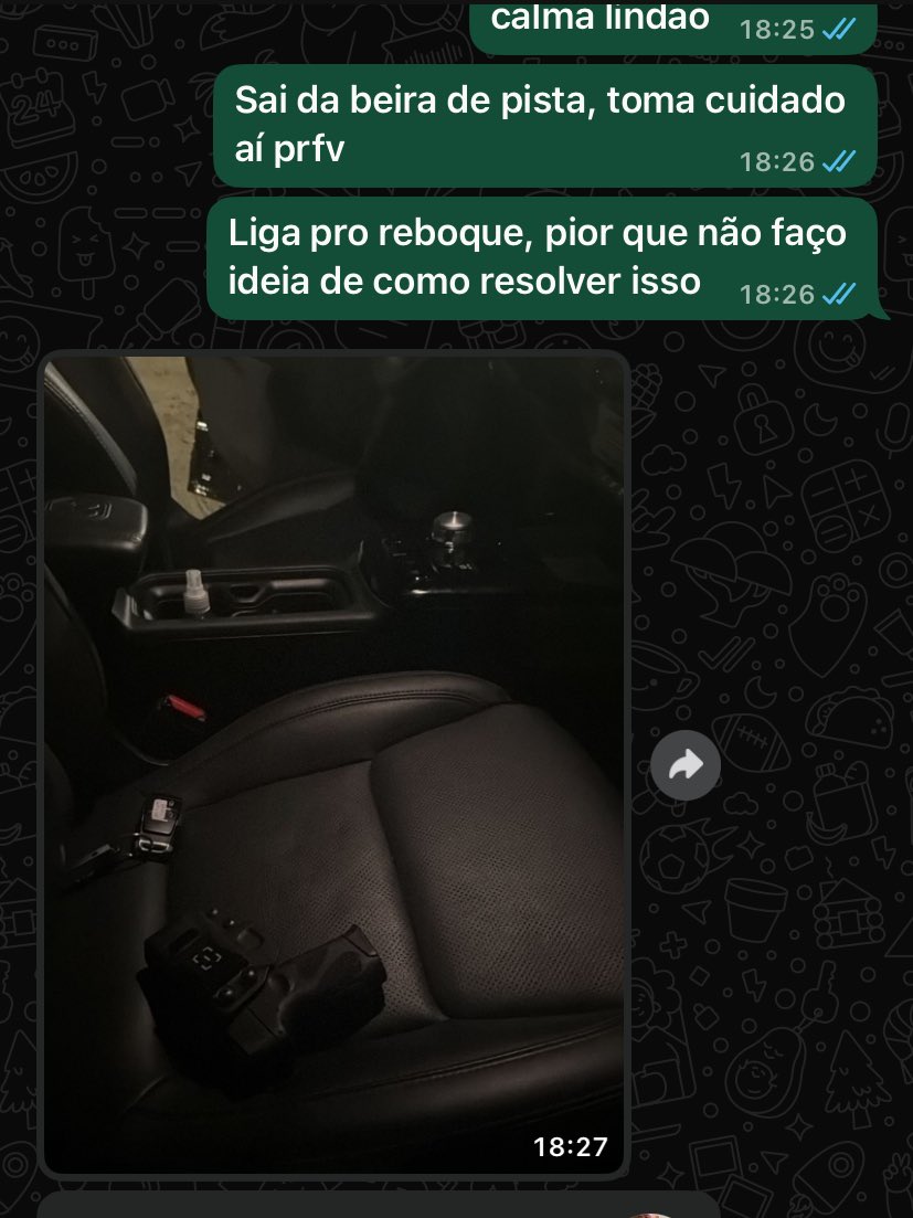 wend_henri's tweet photo. carro do meu boy deu pane na BR, eu todo preocupado 
ele : https://t.co/0KECQ7SdB3