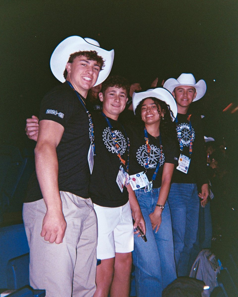 Rotary's tweet image. POV: You’re scrolling through digital snapshots from past Rotary Conventions, and all the good memories start coming back 📸

Register by 15 December to secure the current discount before rates increase! Don’t miss it 👉 on.rotary.org/3hsmk71