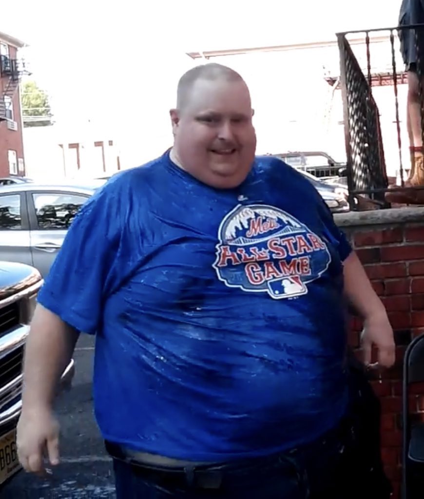 MattPiperJenks's tweet image. Mr. @joerogan 

Frank the Tank from @barstoolsports has lost 200+ pounds &amp;amp; cut his A1C from a deadly 11%+ to 5.4%. At age 47, he simply started walking

You once said, “Do Anything” &amp;amp; 810 walks later, he’s missed 0 days

His story his exemplifies perseverance

Any interest?