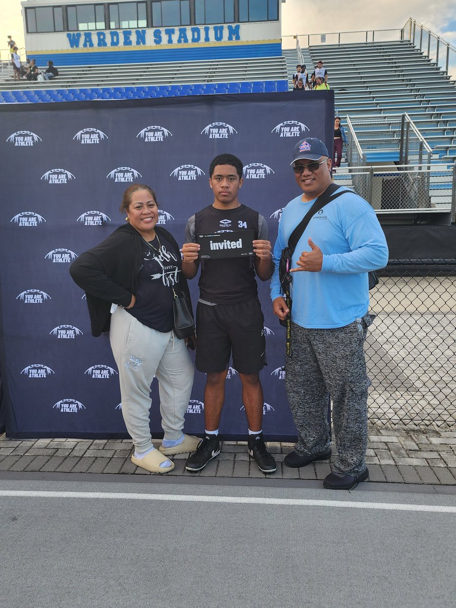 emason_tui's tweet photo. Great camp today!! Blessed to recieve an invite to play in the @youareathlete All American Showcase. https://t.co/jNhAy8DX2J