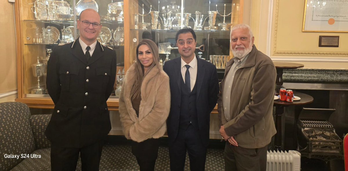 Deepak_Bajaj's tweet image. 🕎 Happy Chanukah 🕎
A reminder that even a small light can push back a lot of darkness. May these eight nights bring strength, hope, and brighter days ahead. ✨💙 
#happychanukah to all celebrating in Leicester and around the world.