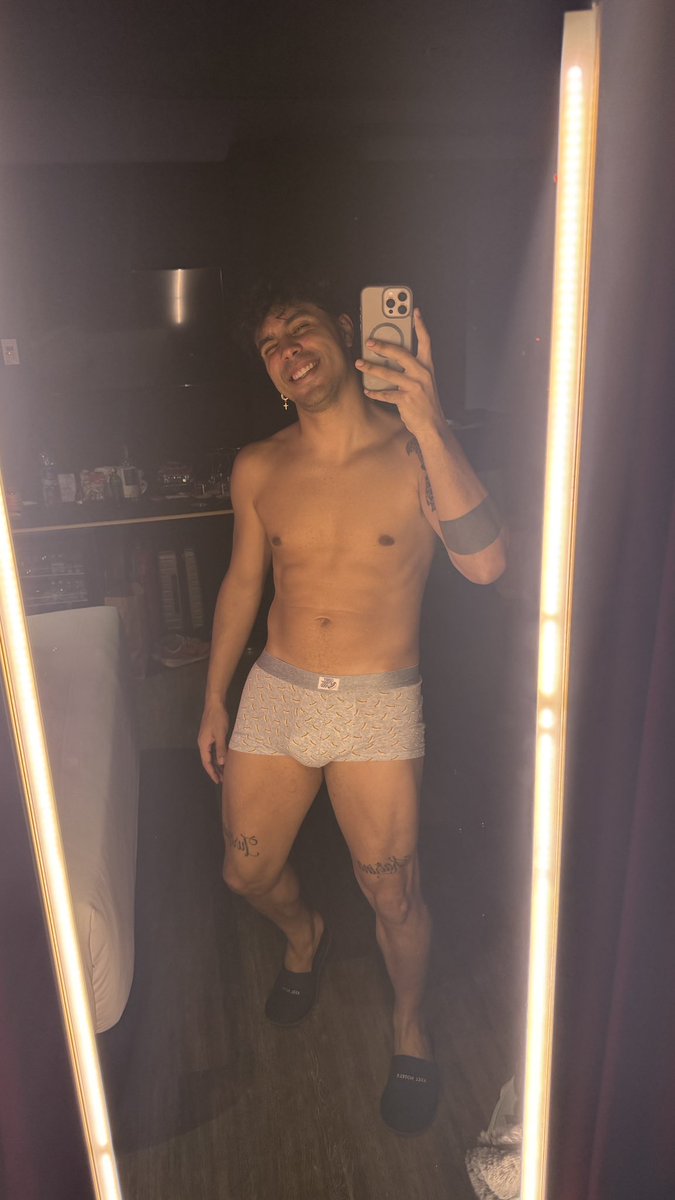 Carlos tweet media