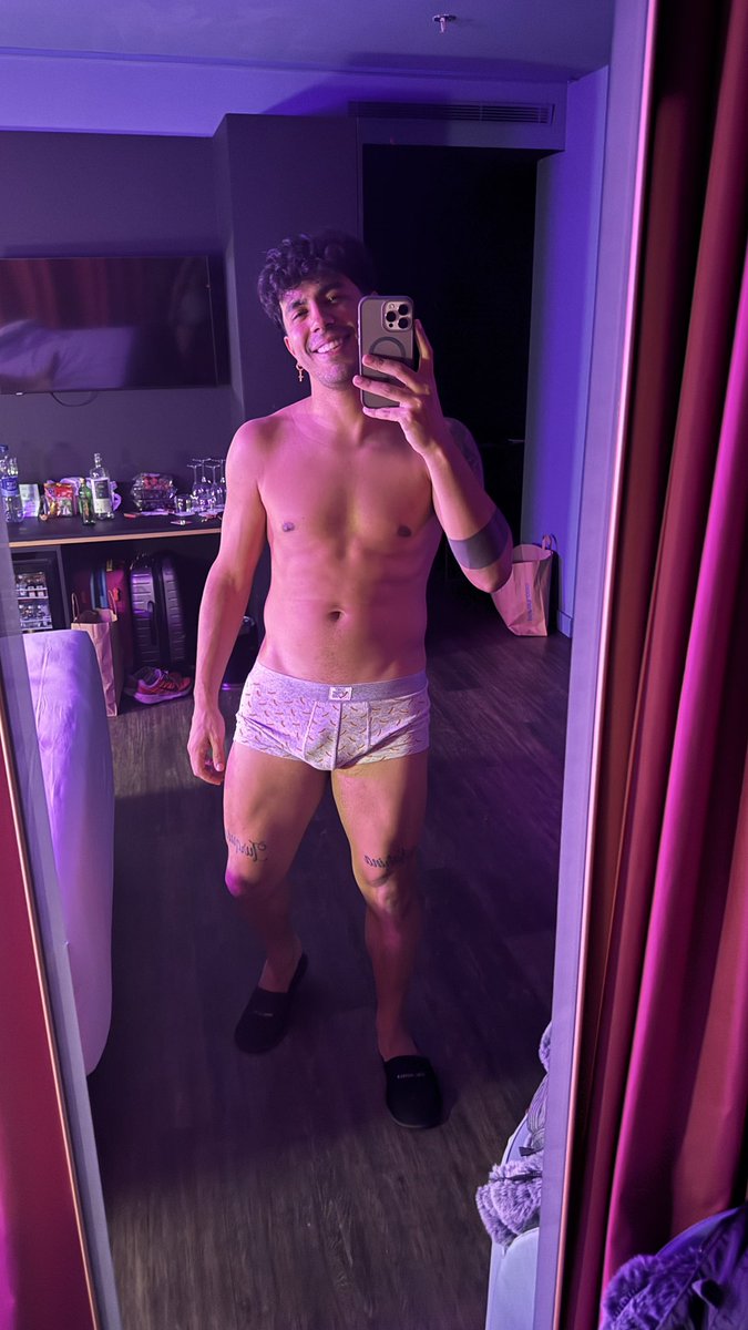 Carlos tweet media