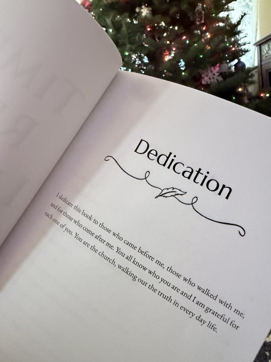 darlene_gaston_'s tweet image. Starting a new project. But had to take a pic of the redesign of my first book. I just love it soooo much. 

More info in the coming weeks. Stay tuned. 

For now heading to my writing cave. 🤩🤣

#timetowrite #getitdone #authorlife