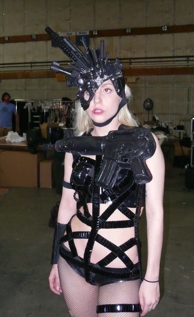 lgfiles's tweet image. Lady Gaga, 2010