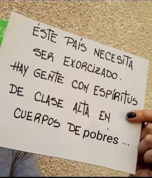 Triste resultado.

Ganó el fascismo gracias a los chilenos....weón no entiendo como pudieron votar por en plasta.
#SegundaVuelta 
#Eleccioneschile2025