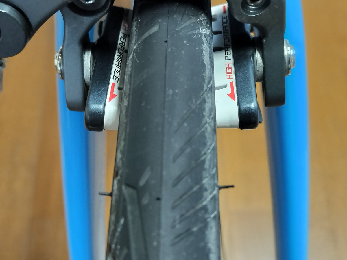 ブレーキシューをBBBのウルトラストップ　ハイパフォーマンスに交換してみました🧑‍🔧
リムに優しいとの事なので試走が楽しみです🚴