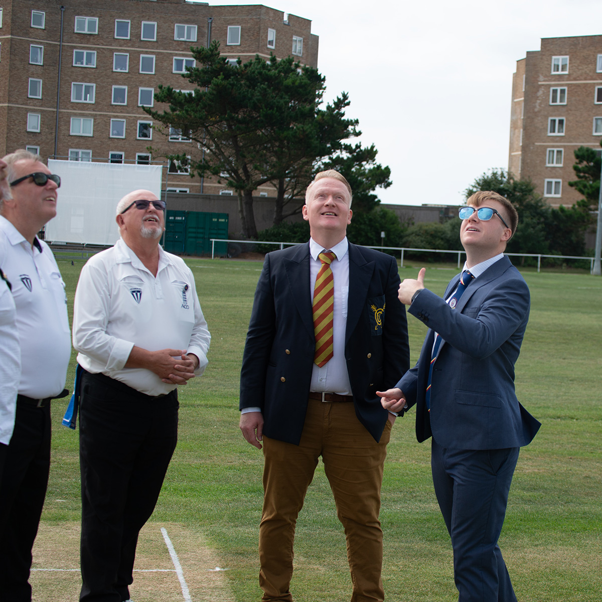 BexhillCC's tweet photo. 🟡 PLAYER HIGHLIGHT | BEN PHILLIMORE (C) 🟡

2025 was a standout season for our captain, Ben Phillimore…

🔹 Lost every coin toss
🔹 Handed all team talks straight to Vice-Captain Scotty
🔹 Mastered the art of saying absolutely nothing
🔹 Still turned up, still led, still cared

“I love this club.” ❤

Proof that leadership comes in many forms, some quieter than others!

👏 Cheers, Skip.

#ClubCricket #CaptainLife #CoinTossCurse #ViceCaptainRunsTheShow
#SilentLeadership #LoveThisClub #TeamSpirit #CricketHumour #ClubLegend