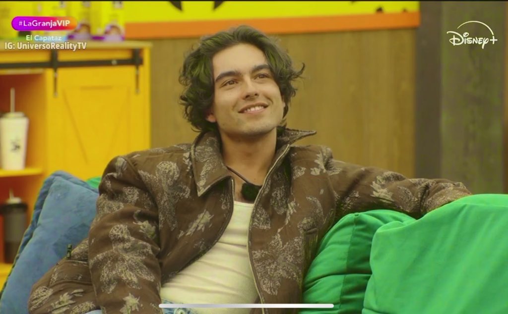 <a href="/_PonchoDeNigris/">Poncho De Nigris</a> <a href="/SMayerMori/">Sergio Mayer Mori</a> Sergio se queda !!!
Seguimos votando mucho por el 🔥