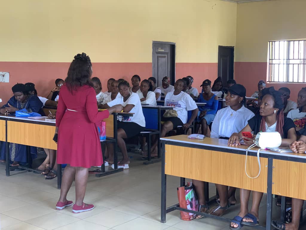 HMaramuna's tweet photo. In 2025, I have of trained over 150 women to dig deep and identify the root causes of the challenges they face in their businesses,  not just the symptoms.

This transformative journey was made possible through the training I received from @WeAreAWEC https://t.co/FaBqVHcSE2