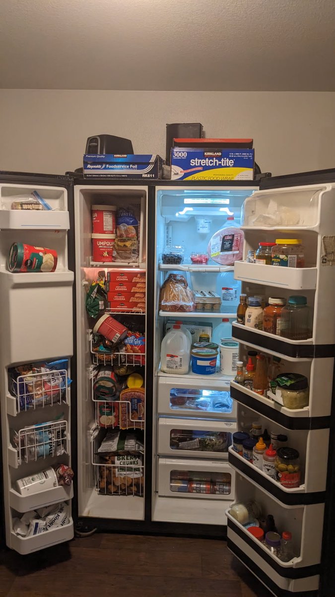AaronGR1983's tweet photo. If you do not have your fridge perpetually stocked like myself, a person who lives alone and does not consume caffeine, nicotine, and alcohol just that occasional THC to help impact my mental state and distract me from the void out there. Then why are you wasting your income! https://t.co/PEc5vCABMM