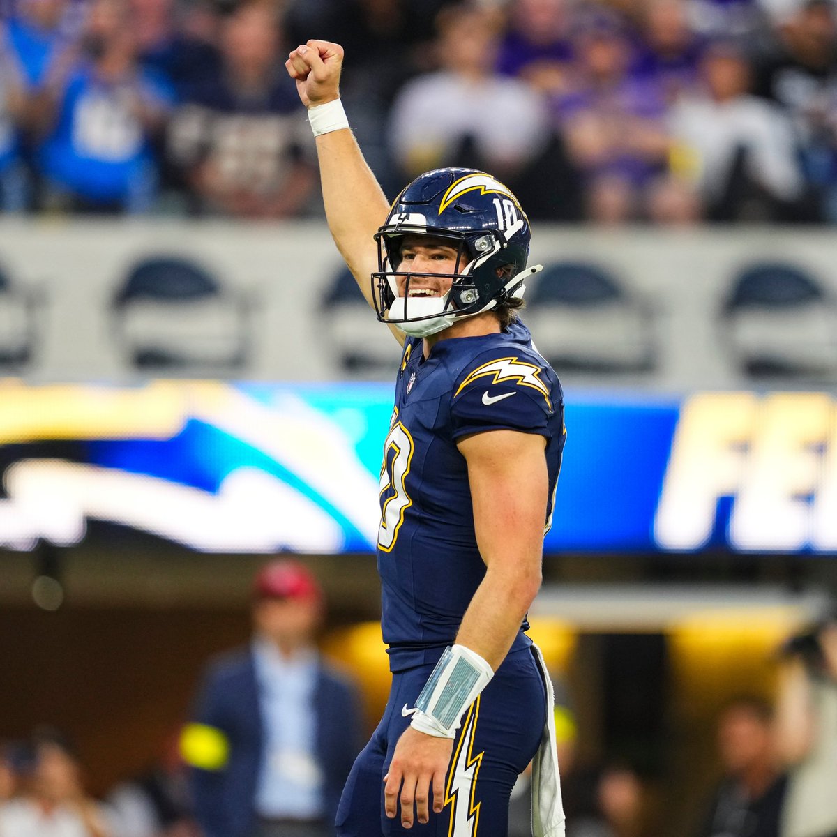 Justin Herbert passes Patrick Mahomes for the 2nd-most pass yards by a player in their first 6 NFL seasons all-time ⚡️

<a href="/chargers/">Los Angeles Chargers</a> | #BoltUp