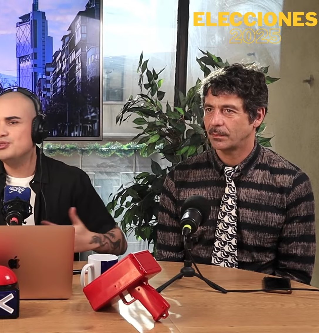 DRESTRUM__Pl's tweet image. QUE PASA FLACO LASALVIA YA NO SE TE VE TAN CANCHERO JAKAJKJJJJJ