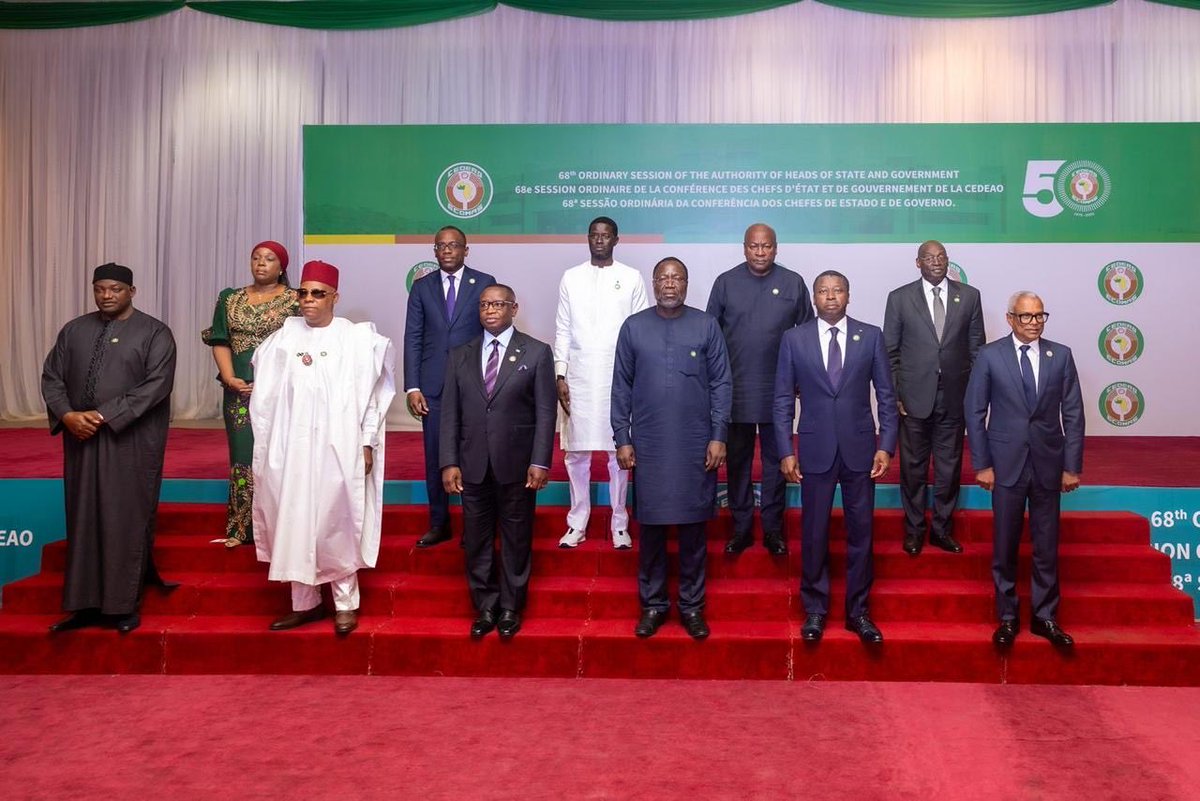 Le 14 décembre 2025, Abuja, capitale fédérale du Nigéria, a accueilli la 68ᵉ session ordinaire de la Conférence des Chefs d’État et de Gouvernement de la Communauté économique des États de l’Afrique de l’Ouest (CEDEAO).

Le Président du Conseil, <a href="/FEGnassingbe/">Faure Essozimna GNASSINGBÉ</a>, a pris part à ces