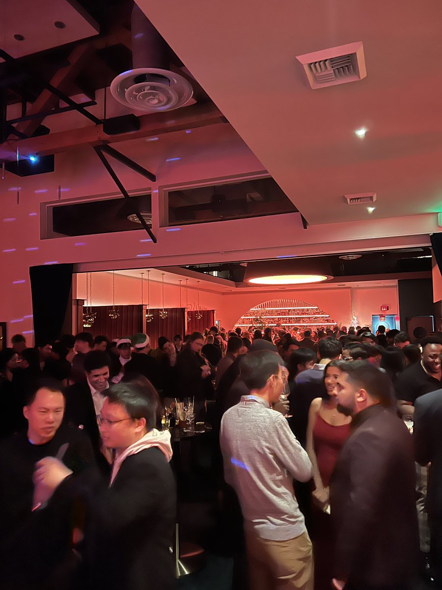 adel 🌟 tweet media