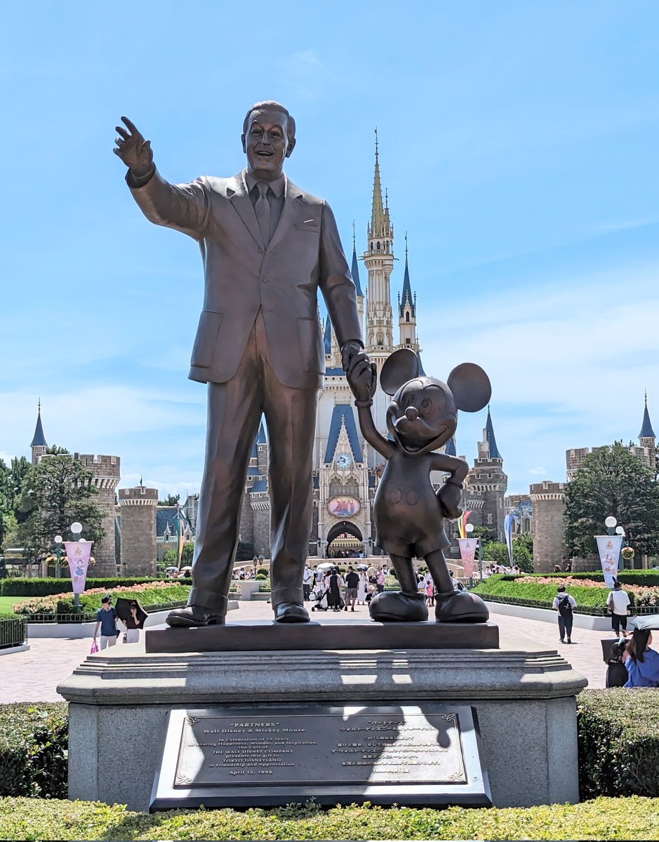 今日はウォルト・ディズニー様の命日です。 ミッキーマウスという世界