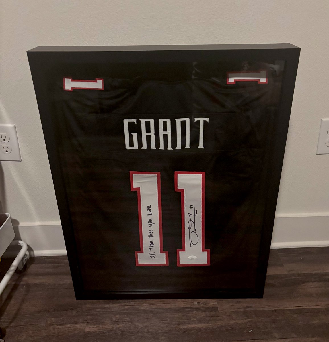 Christmas gift for the bro has been acquired✅ <a href="/_TheDreamIsHere/">Jakeem Grant</a>