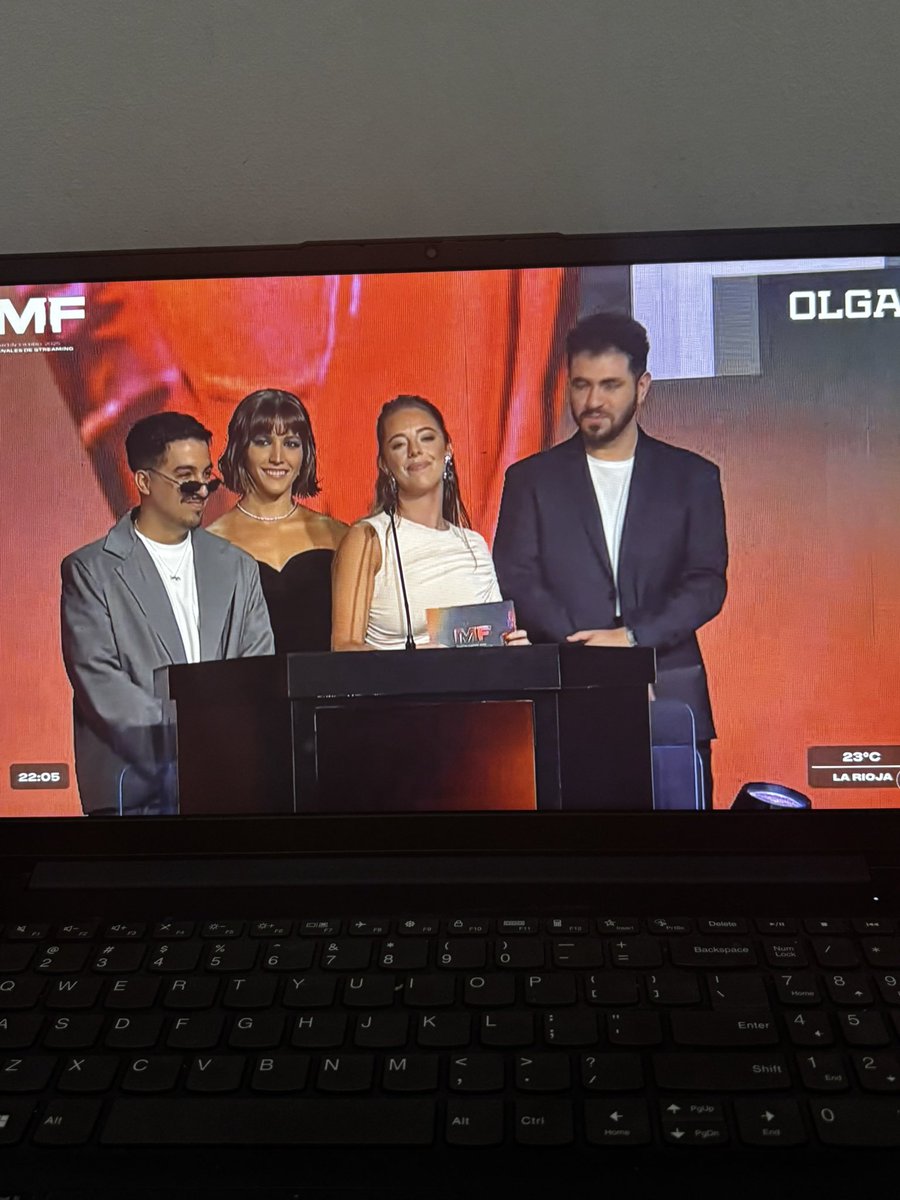 _ferreyramaxi's tweet photo. #MartinFierroStreaming 
Que olor a mierda https://t.co/IdQneG0bca