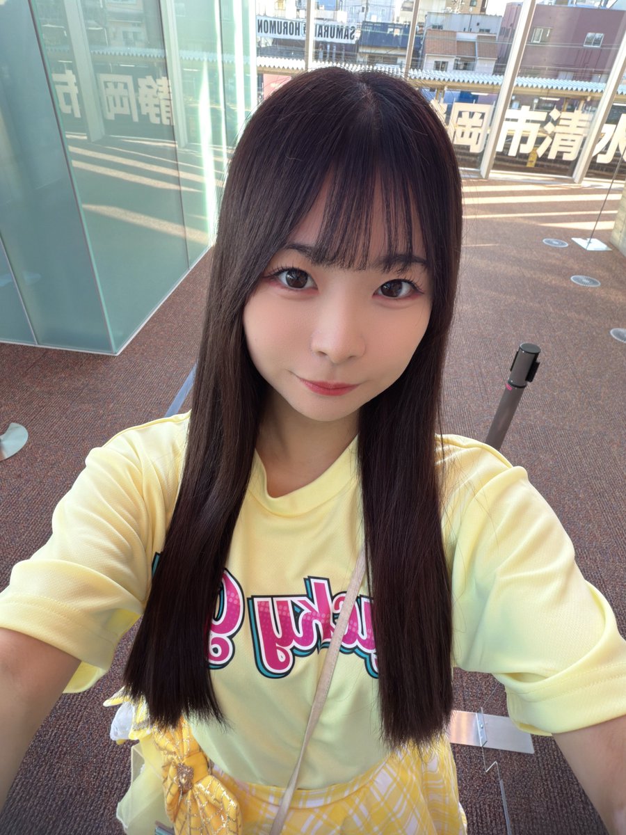 おはよ！ 大忙しの1日だけどがんばります🙂‍↕️ 本日チェキ会います