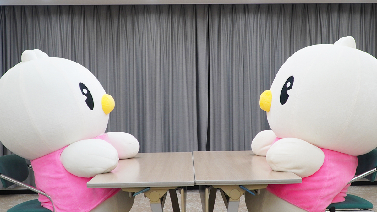 ピヨ丸【東洋羽毛公式キャラクター】 (@TUK_piyomaru) / Posts / X