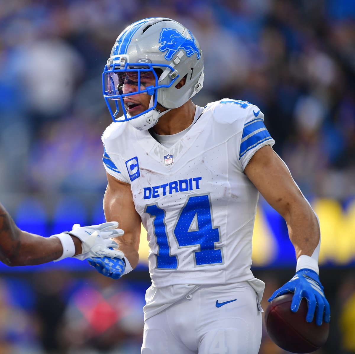 UnderdogNFL's tweet photo. Amon-Ra St. Brown in less than 1 half:

6 catches
96 receiving yards
2 TDs https://t.co/j2ApyukMBR