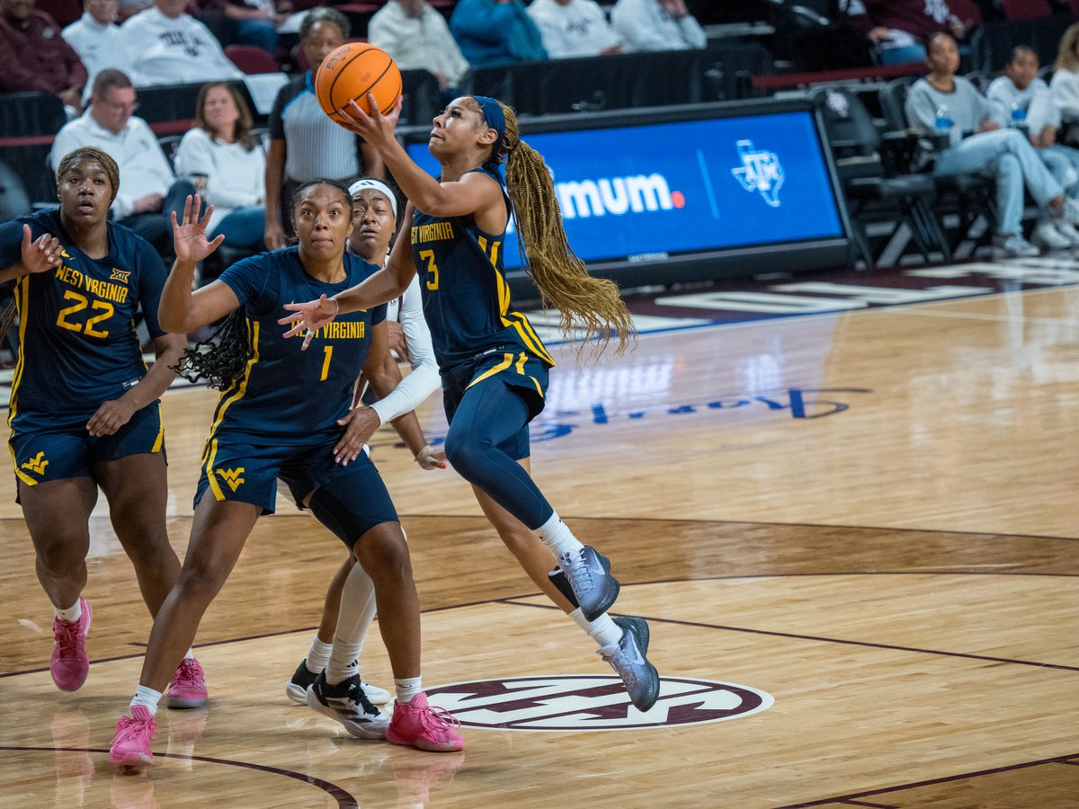 WVUWBB's tweet image. Snow problems in Texas today 💪