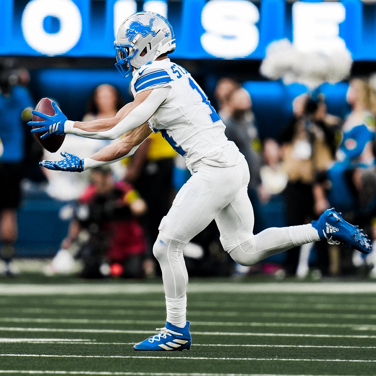 LionsPR's tweet photo. .@Lions WR @amonra_stbrown has produced his 3rd game of the season with 2+ receiving TDs.

This ties for the 5th-most games with 2+ receiving TDs a Lions player has produced in a season and are the most since Calvin Johnson had 3 such games in 2014.

#OnePride 
#ProBowlVote https://t.co/esCrJKEHA3
