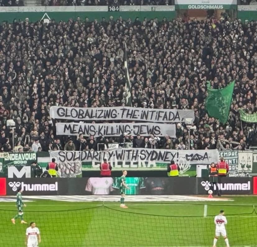 Danke, Werder Bremen, für euer klares Zeichen der Solidarität.
“Globalizing the Intifada” means killing Jews.
Solidarity with Sydney.
<a href="/werderbremen/">SV Werder Bremen</a> 
#Bremen
#SydneyAttack 
#sydneyterror