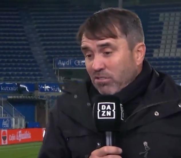 RM4Arab's tweet photo. 🚨🎙️ كوديت (مدرب ألافيس): "لم أفهم قرار ذلك الحكم في اللقطة الخاصة بفيني. إما أنها ركلة جزاء، أو أن فيني كان يجب أن يتلقى البطاقة الصفراء الثانية بداعي التمثيل ويُطرد. كيف يمكن أن لا يكون الأمر هذا أو ذاك؟". 🤷😂 https://t.co/o6PPWzVuf6