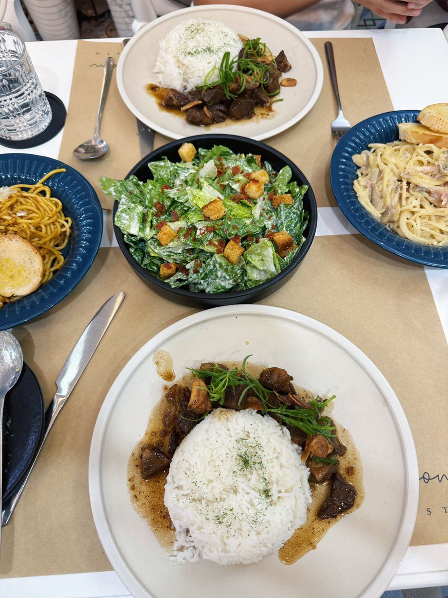 APBStrategy's tweet image. Christmas dinner with our incredible PH team last Friday 🎅🎄

Strong teams build successful companies, and our support team proves that every day. Grateful to celebrate the season together and to work alongside such a dedicated team. 💚✨

#APBStrategy #PHteam #ChristmasDinner