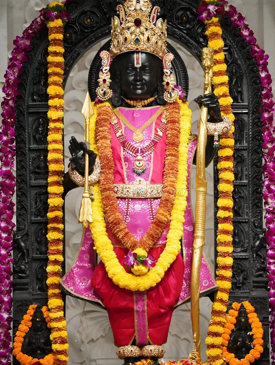 ShriAyodhya_'s tweet photo. “श्री राम” नाम भजते रहो ❣️ https://t.co/8blpUiq6yv