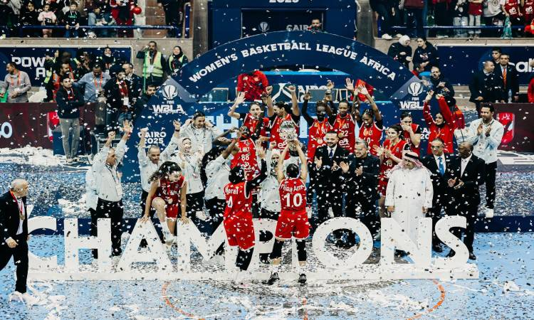 لقطات من تتويج لاعبات الأهلي ببطولة أفريقيا للسلة بعد الفوز على فيروفيارو الموزمبيقي 