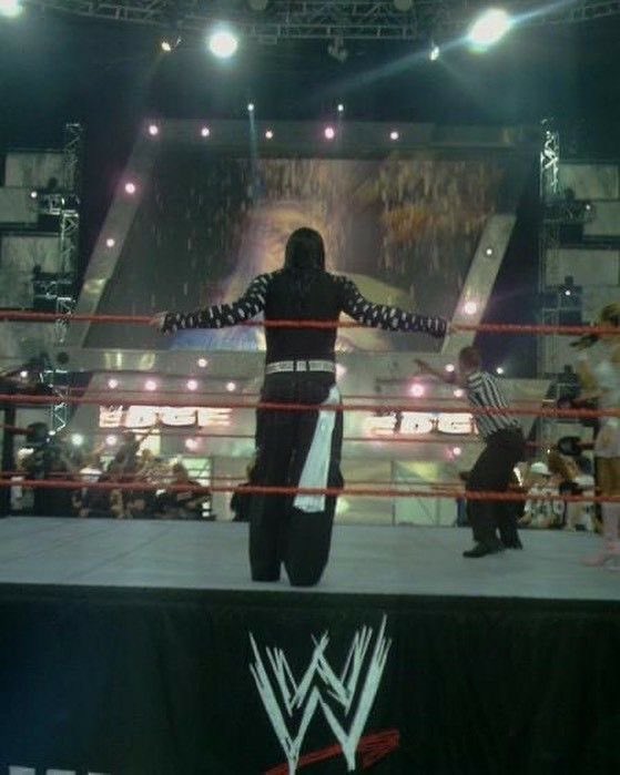 daredevilhardy's tweet image. found this pic of jeff from 2006. 
hit right in the feels 💔