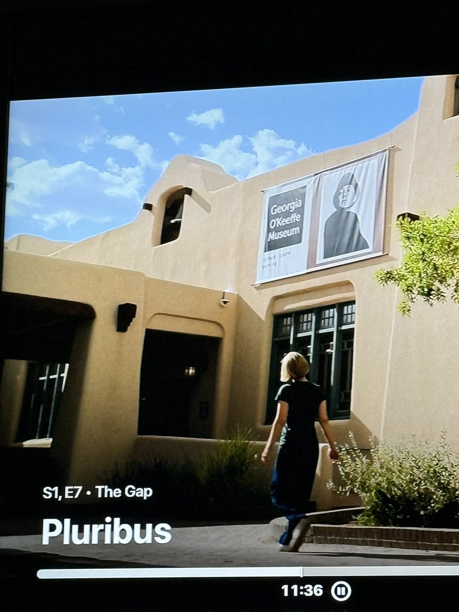 sjm_conks's tweet photo. Pluribus paying homage to Breaking Bad. https://t.co/zv39eekqBe