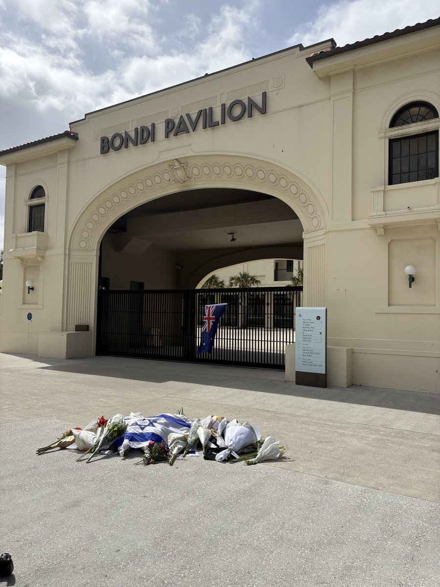 Laura Chung tweet media