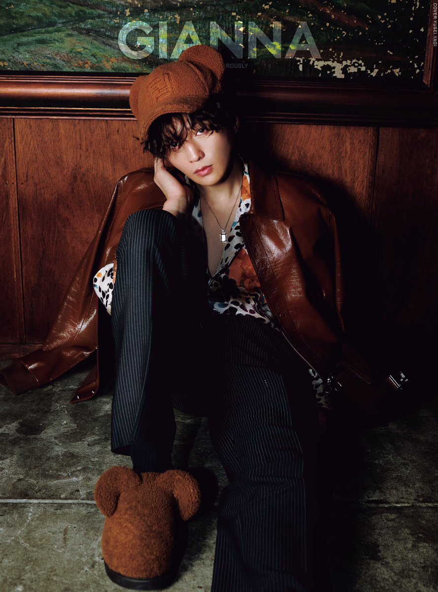 本日発売日‼️ GIANNA(ジェンナ) ISSUE17 通常版 ☆裏表紙 FASHION