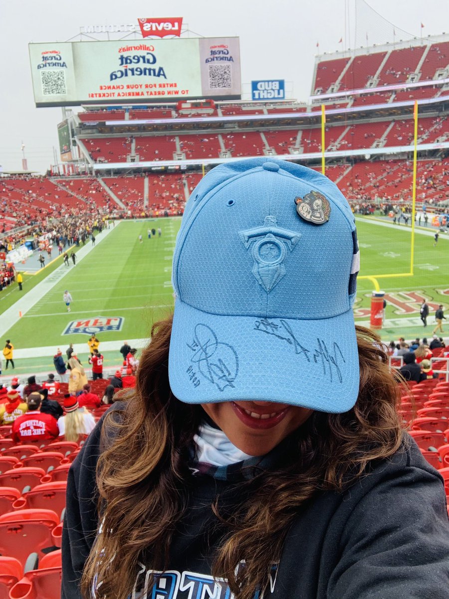 ¿Quién creen que tiene el autógrafo del poderosísimo <a href="/GrindSimmons94/">Jeffery Simmons</a>  I love you Big Jeff.