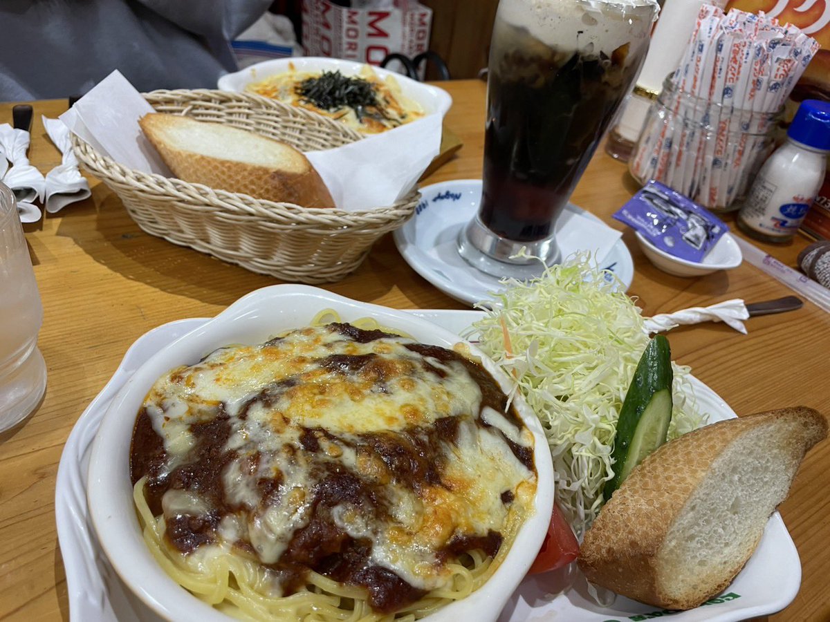 おはよー☀️ゆわだよ❤︎
クリスマスオフ会沢山のご予約ありがとうございます🎄
みんなの幸せのサンタ🧑‍🎄になれるようにあいちゃんと準備してるよー！！
来てくれるモカのサンタさん達💓
楽しみにしててね🫶🏻