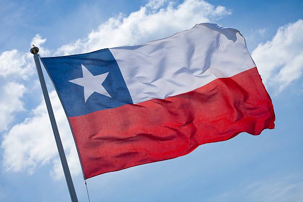 Me alegra qué, ahora  nuestra bandera chilena, será baluarte importante en cada acto público,  #Eleccioneschile2025 #Presidenciales2025